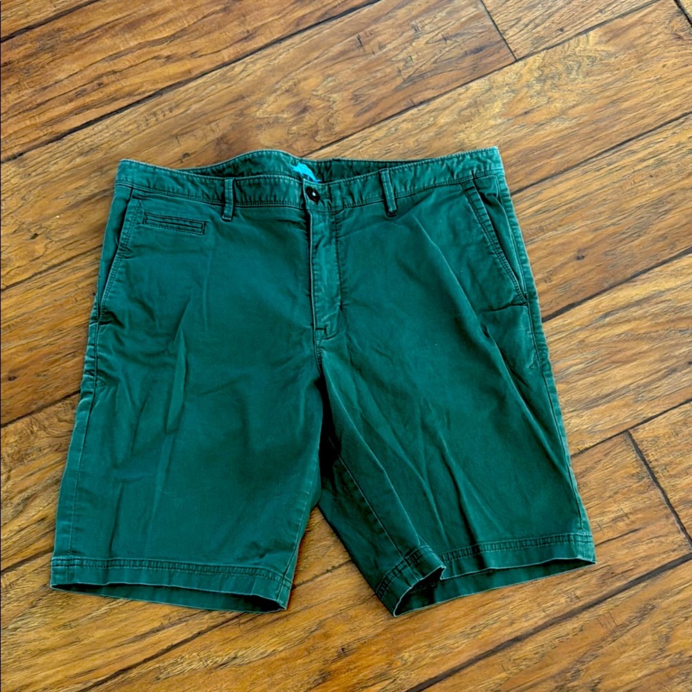Tommy Bahama Men’s Dark Green Shorts Size 36
